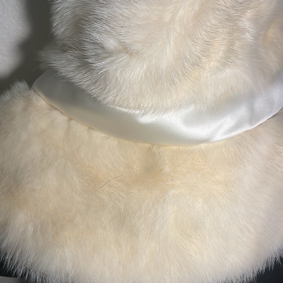 Speiser Furs Vintage Small Bucket Creamy Color Hat Beautiful Very Classy main image 5